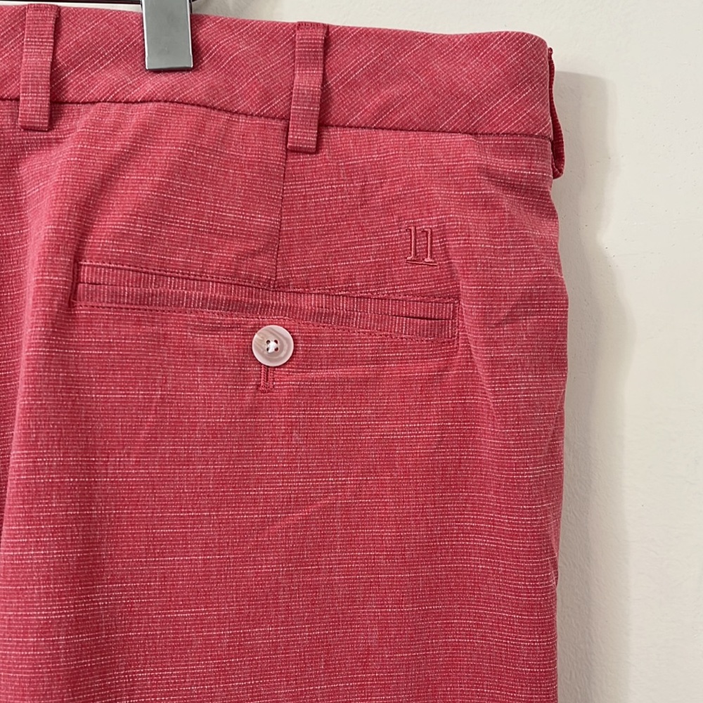 Walter Hagen Men’s Perfect 11 Textured 10” Inseam Golf Shorts in Coral Ember 38 - Picture 4 of 7